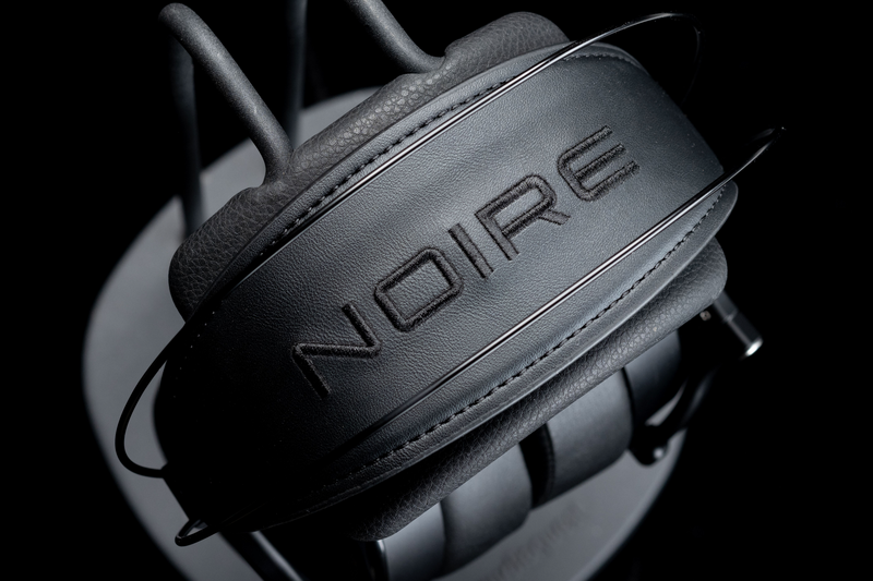 Noire X